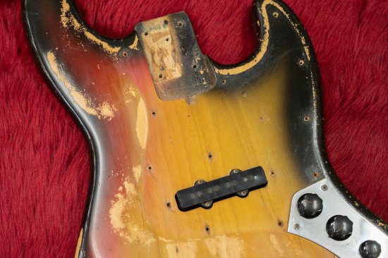 フェンダー(Fender) のベースのついて解説。初心者におすすめのモデル 